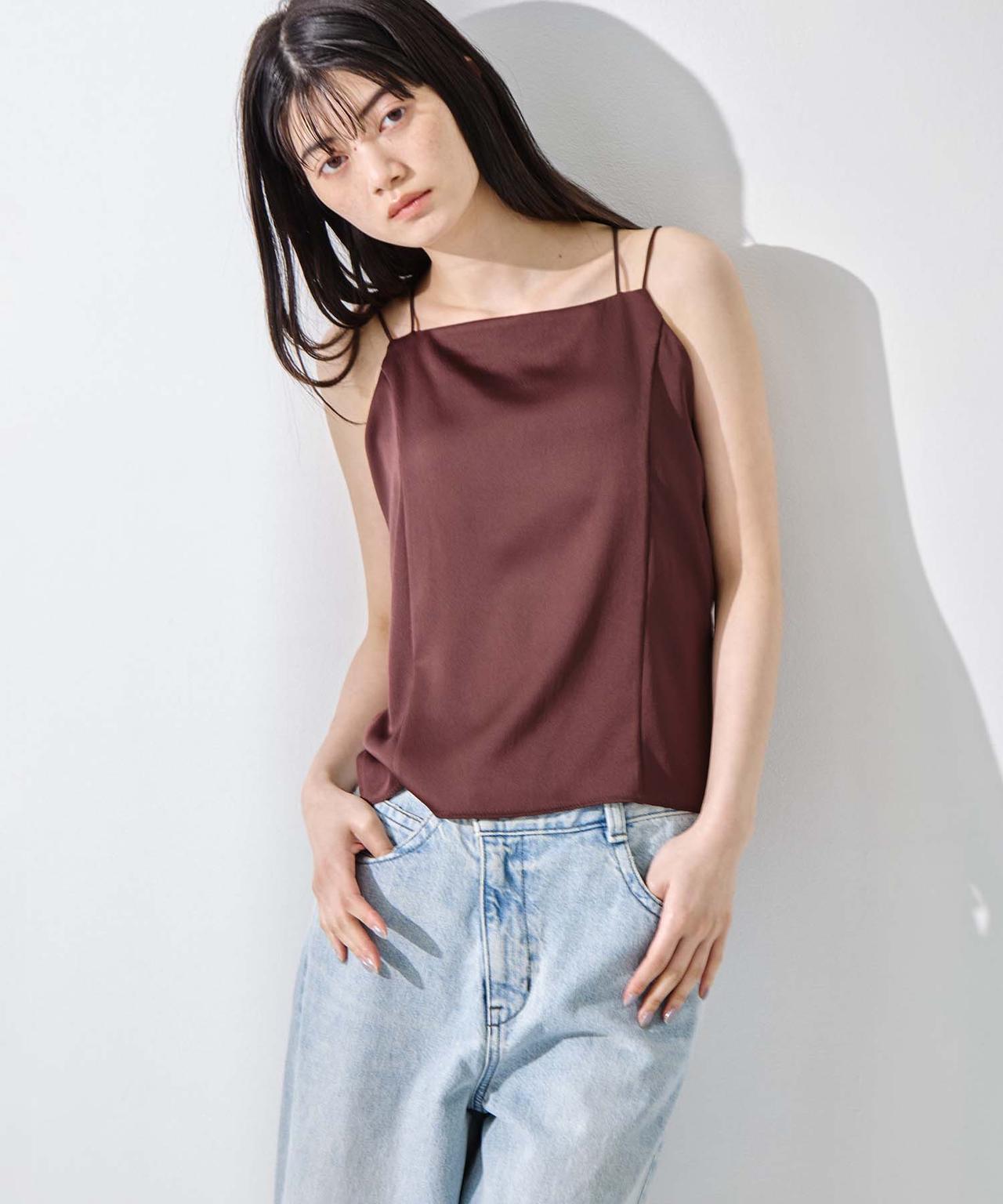 画像: 「Stretch Satin Padded Camisole」￥13,200 出典：ステュディオス