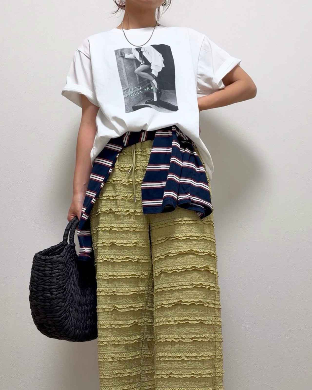 画像: 腰巻きテクニックでコーデにメリハリを