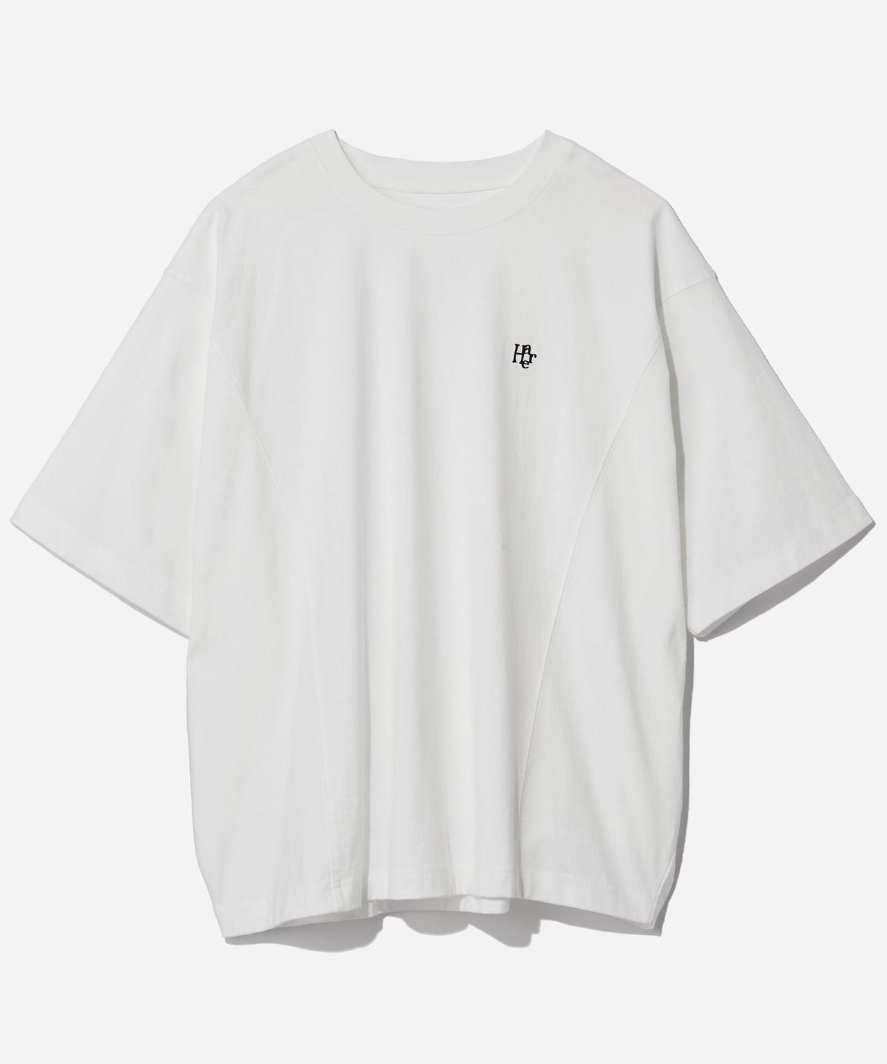 画像: HAREロゴヴィンテージカットソー（ホワイト）¥5,940（ハレ） 出典：ハレ