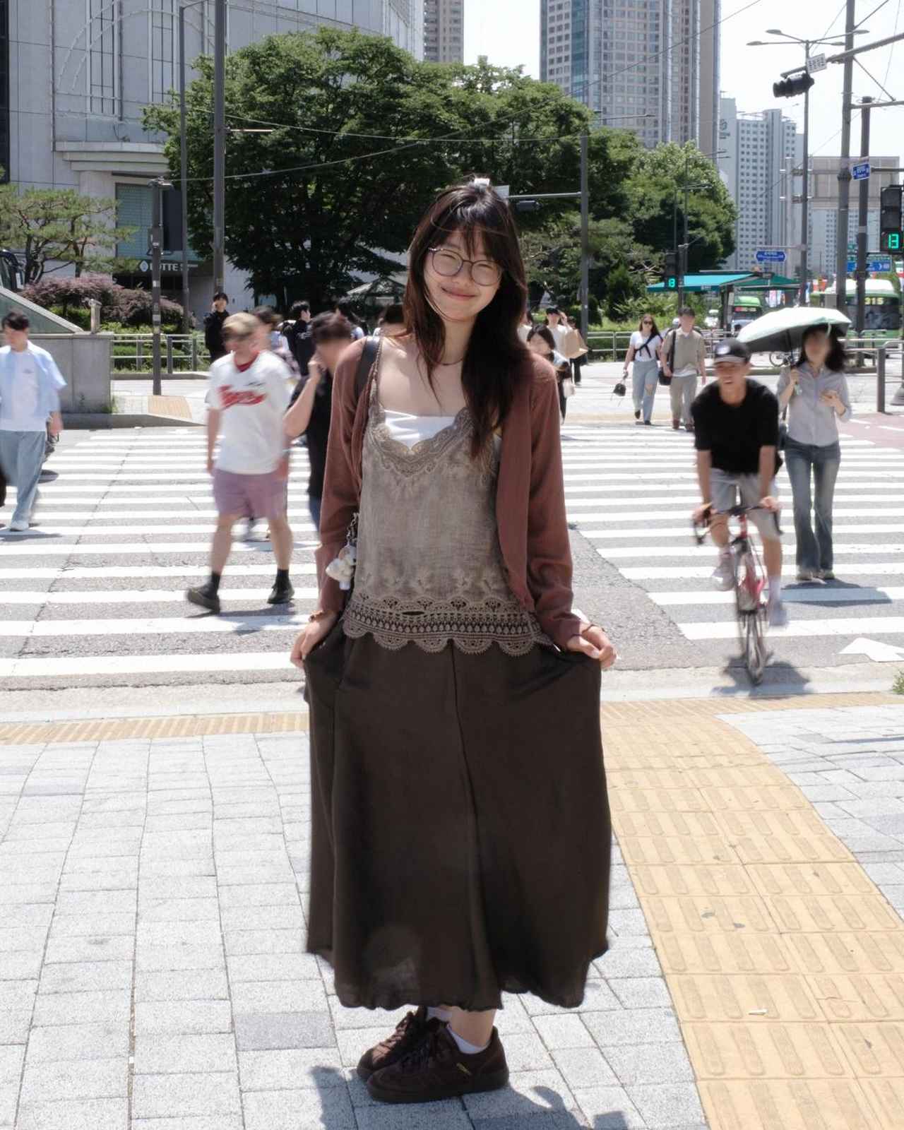 画像1: 夏には軽やかにブラウンを重ねる