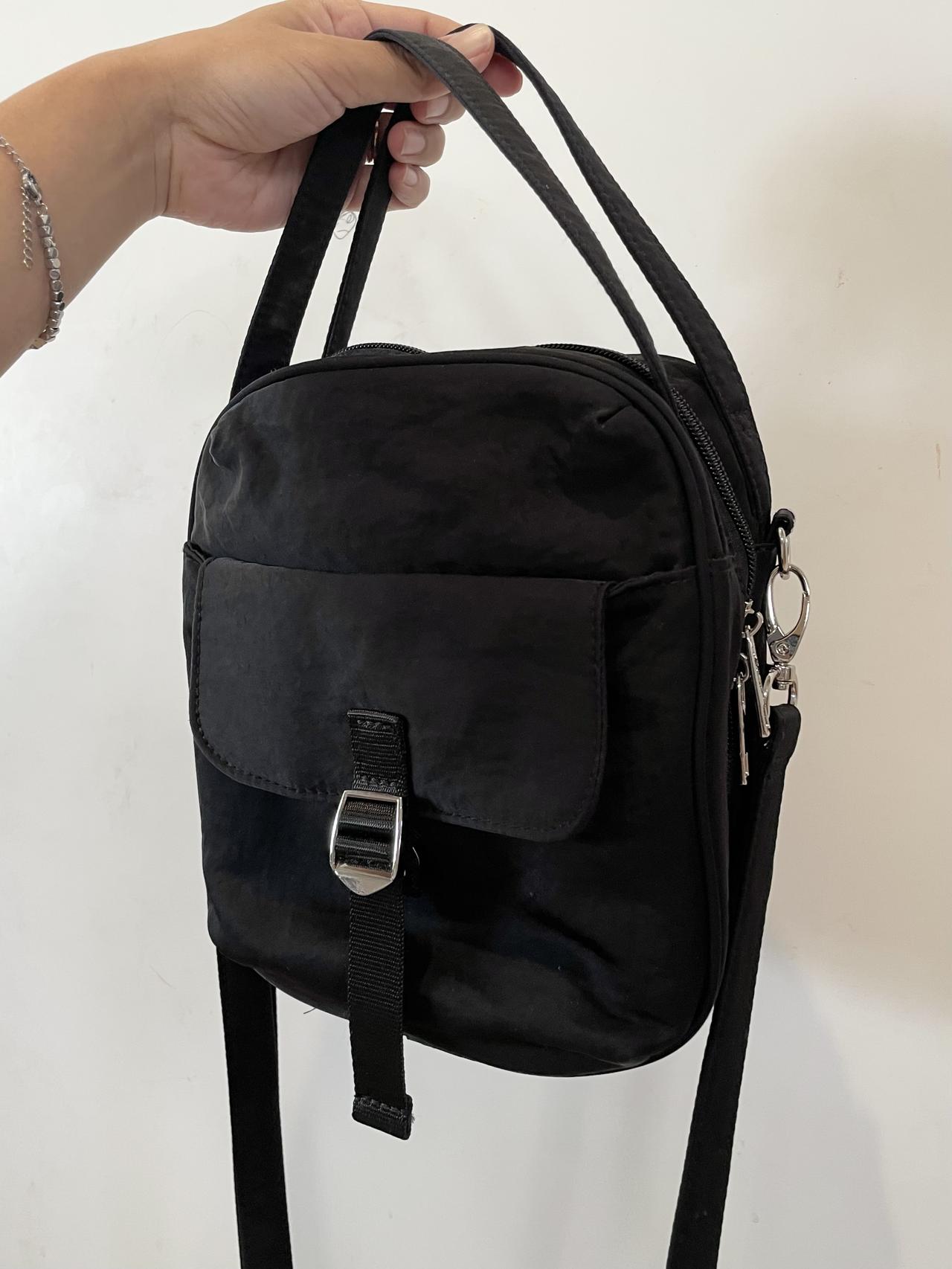 画像: ナイロン素材なのにモードに持てる