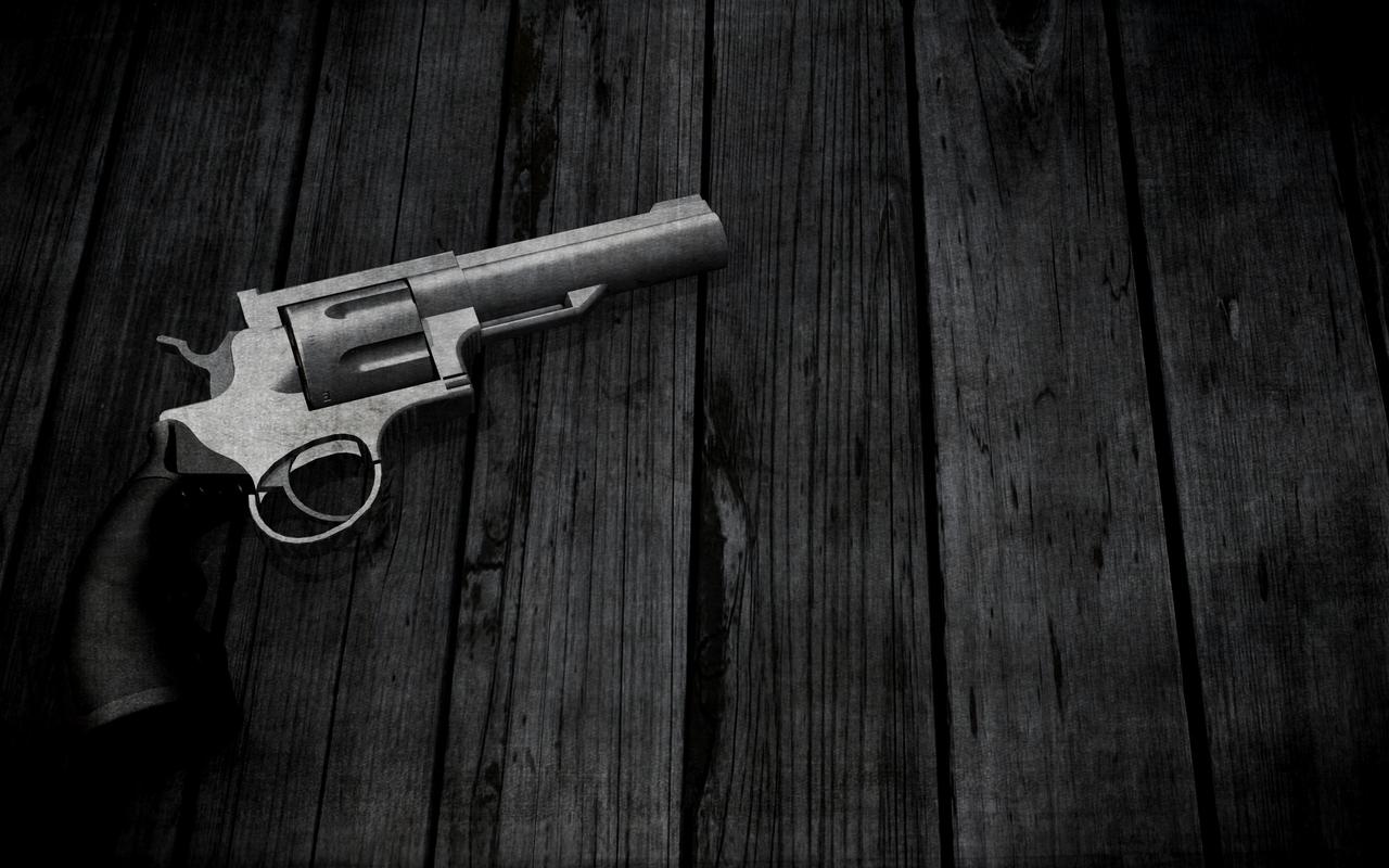 画像: 銃はマットレスの下に保管されていた