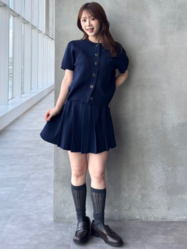 画像2: 出典：GU