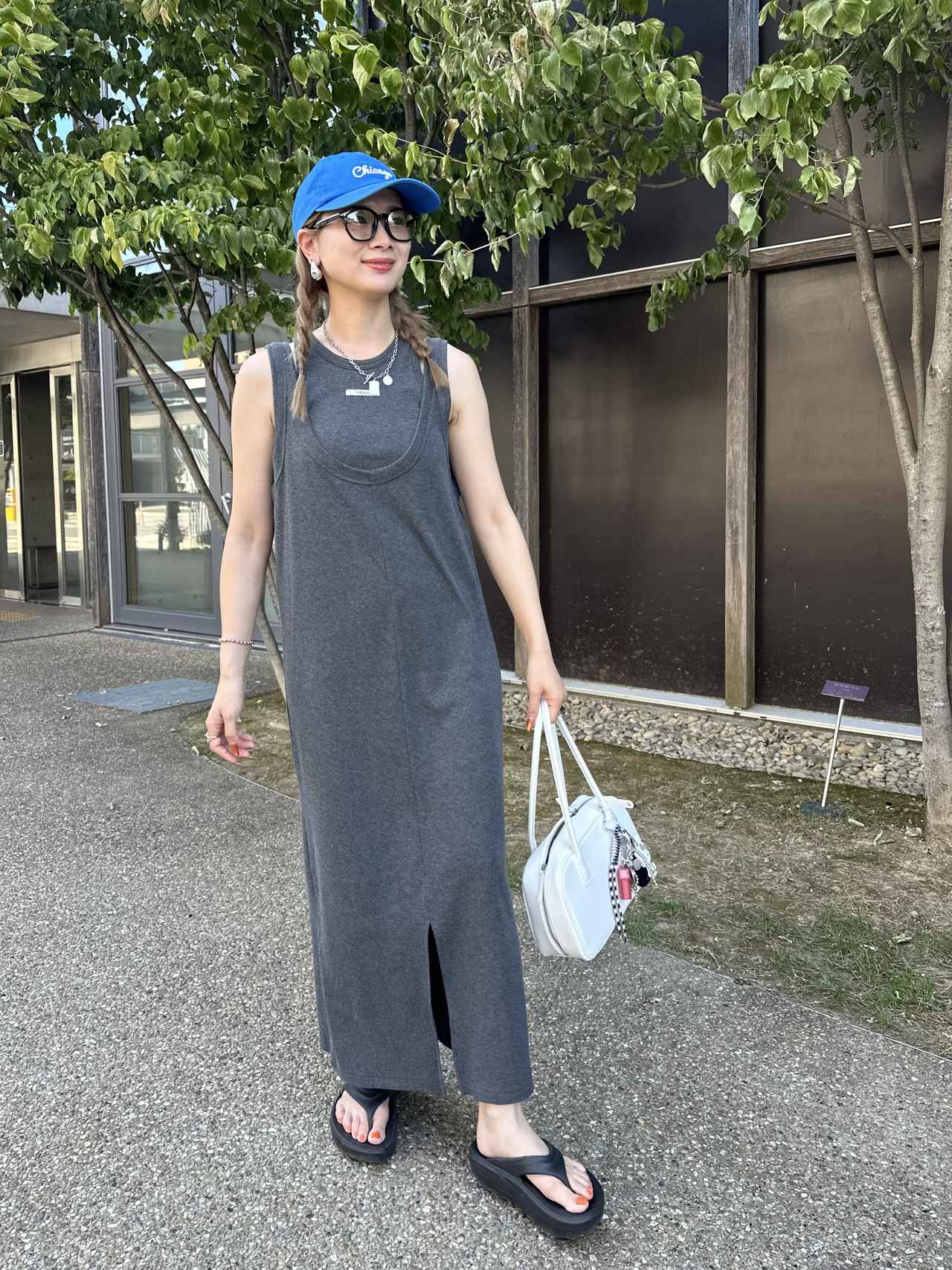 画像: ブルー ✕ グレー