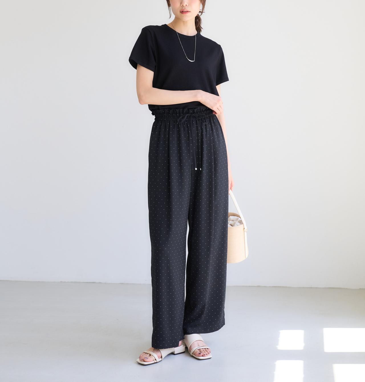 画像: 【ちゃんと+かわいい保証】ジョグイージーワイドパンツ(ネイビー)¥5,489(ロペピクニック) 出典:ロペピクニック