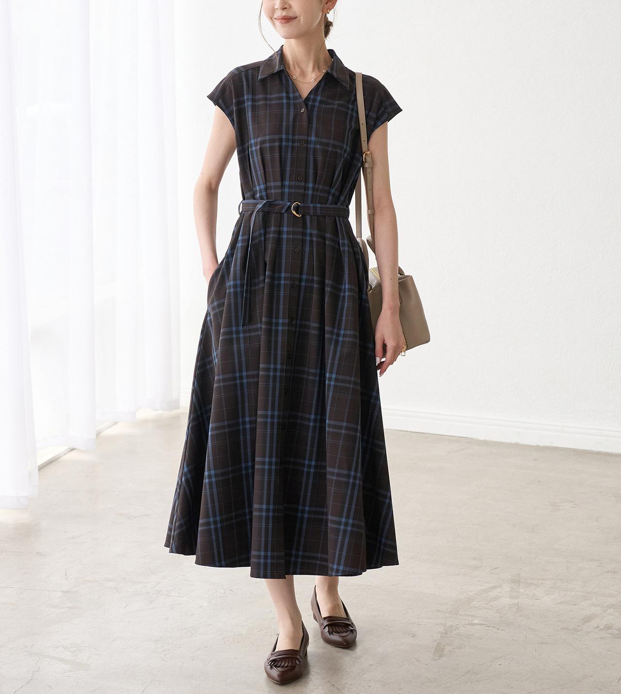 画像: ウエストタックチェックアソートワンピース（ブルー系）¥7,997 出典：ロペピクニック