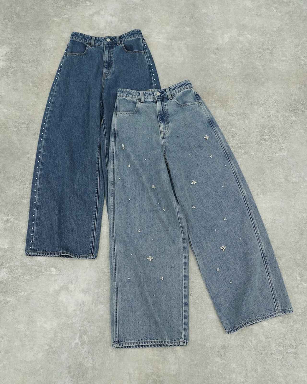画像: GOODデニムアソートワイド/1042802（スタッズ×ブルー、ビジュー×ブルー）各¥7,990  出典：グローバルワーク
