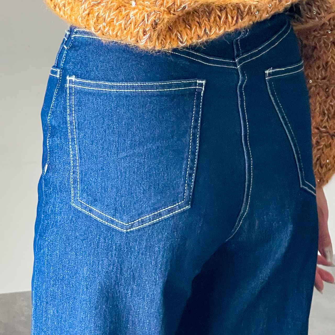 画像: 背面にもポケットが!