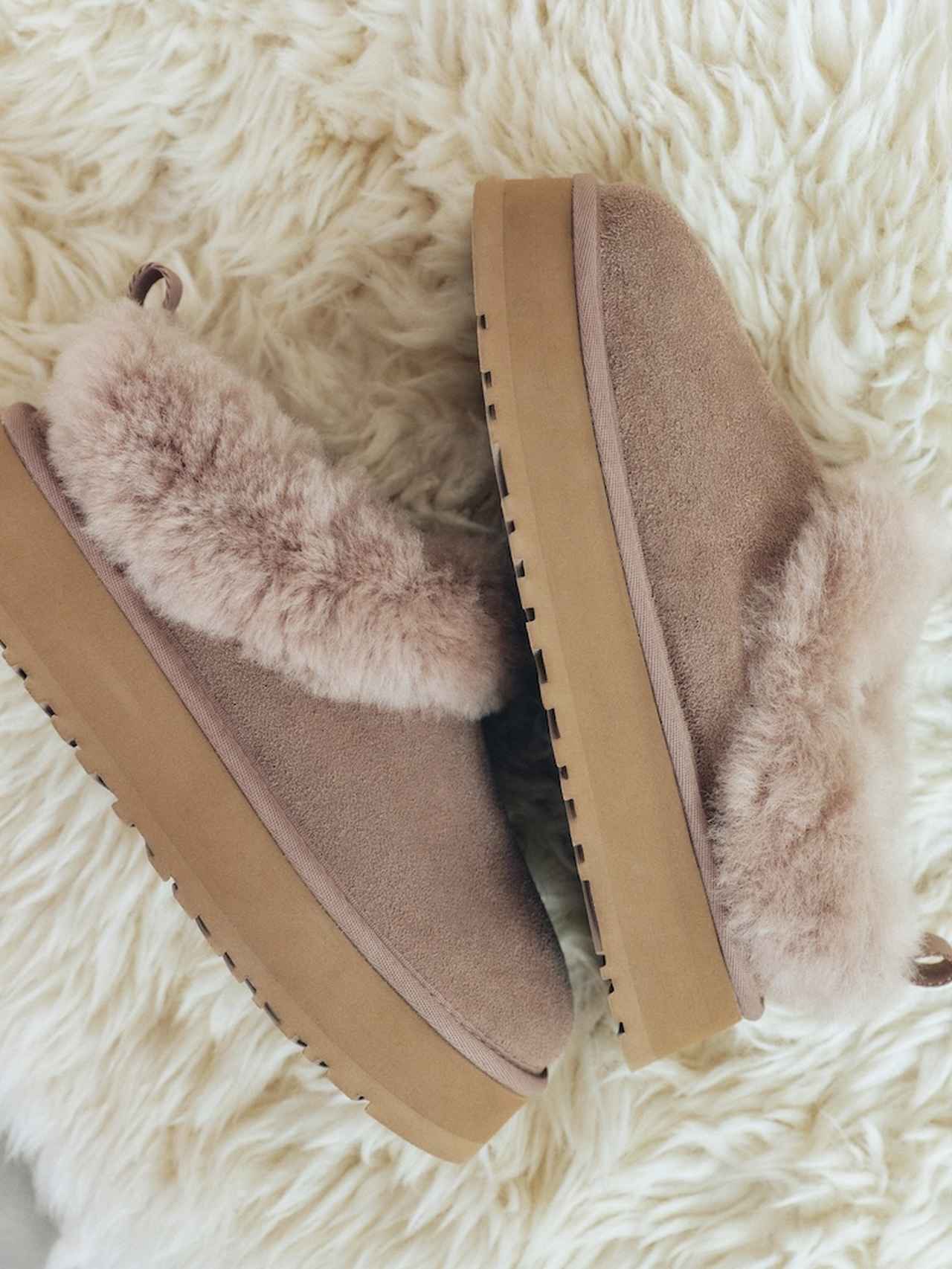 画像: 【FRAY I.D│UGG®】W TAZZELLE（モカ）¥26,400（フレイ アイディー） ◾️展開：22〜25cm（1cm刻み）  出典：フレイ アイディー