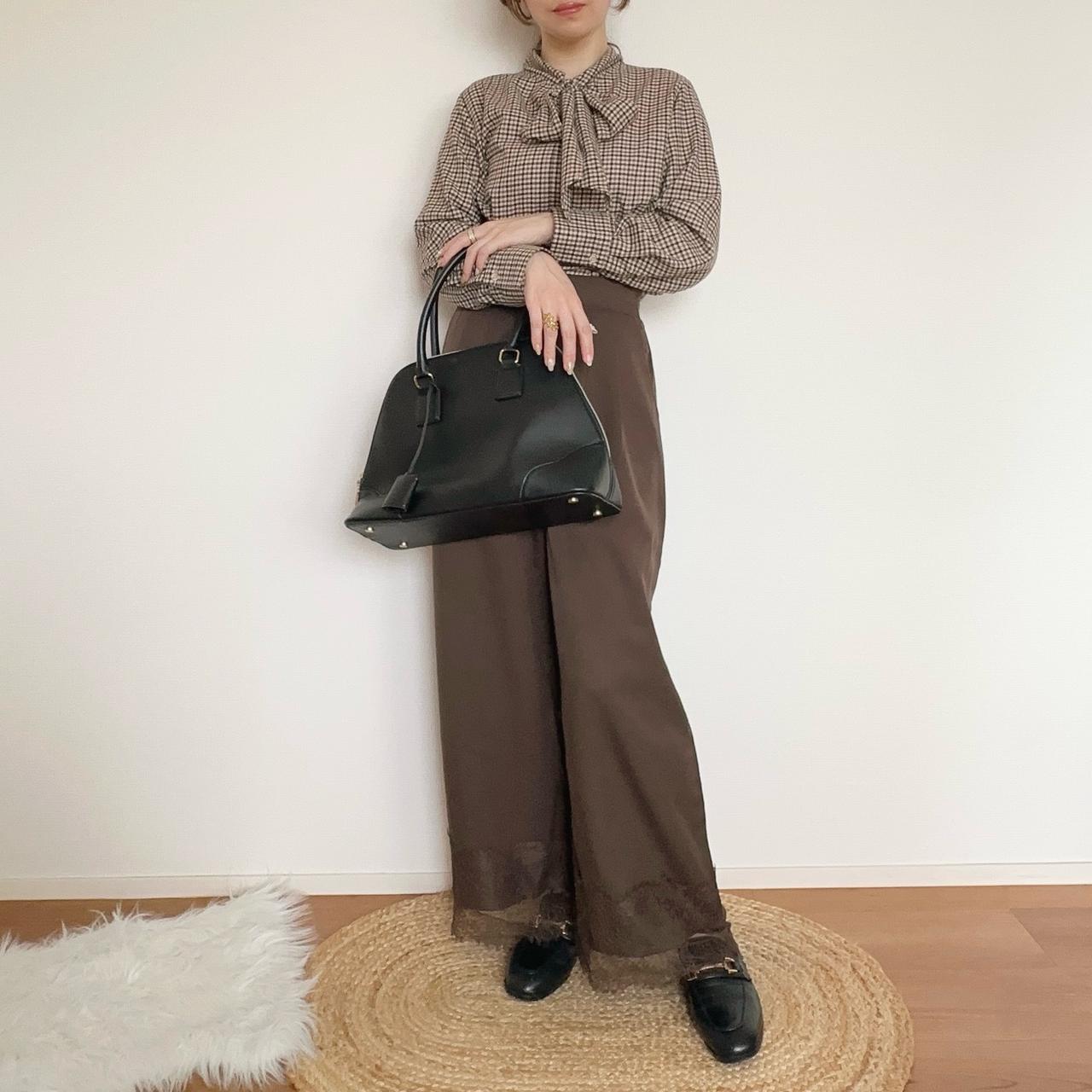 画像: ワイドパンツで大人っぽく