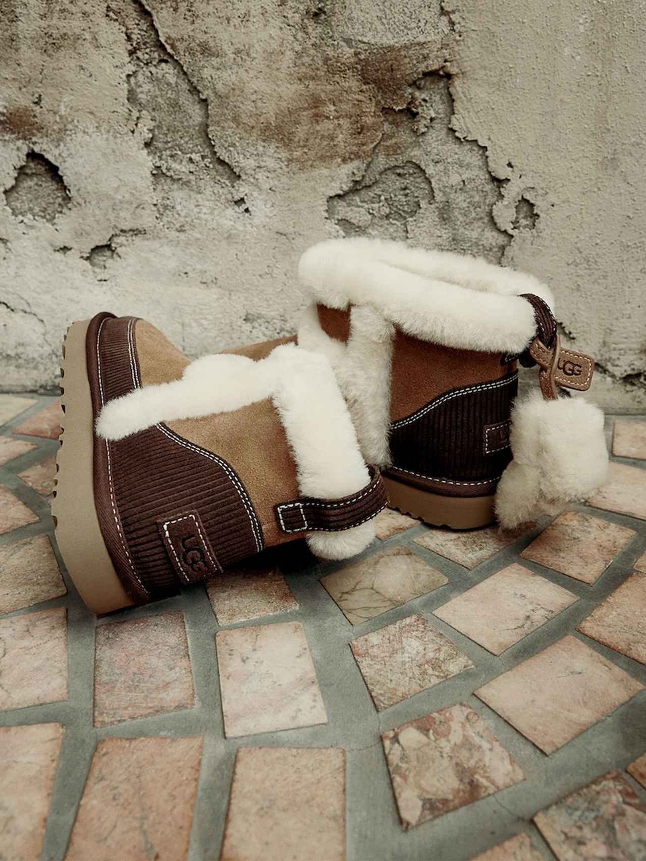 画像: Classic Mini Heritage（チェスナット）¥35,200 ◾️サイズ展開：22〜26cm 出典：UGG®