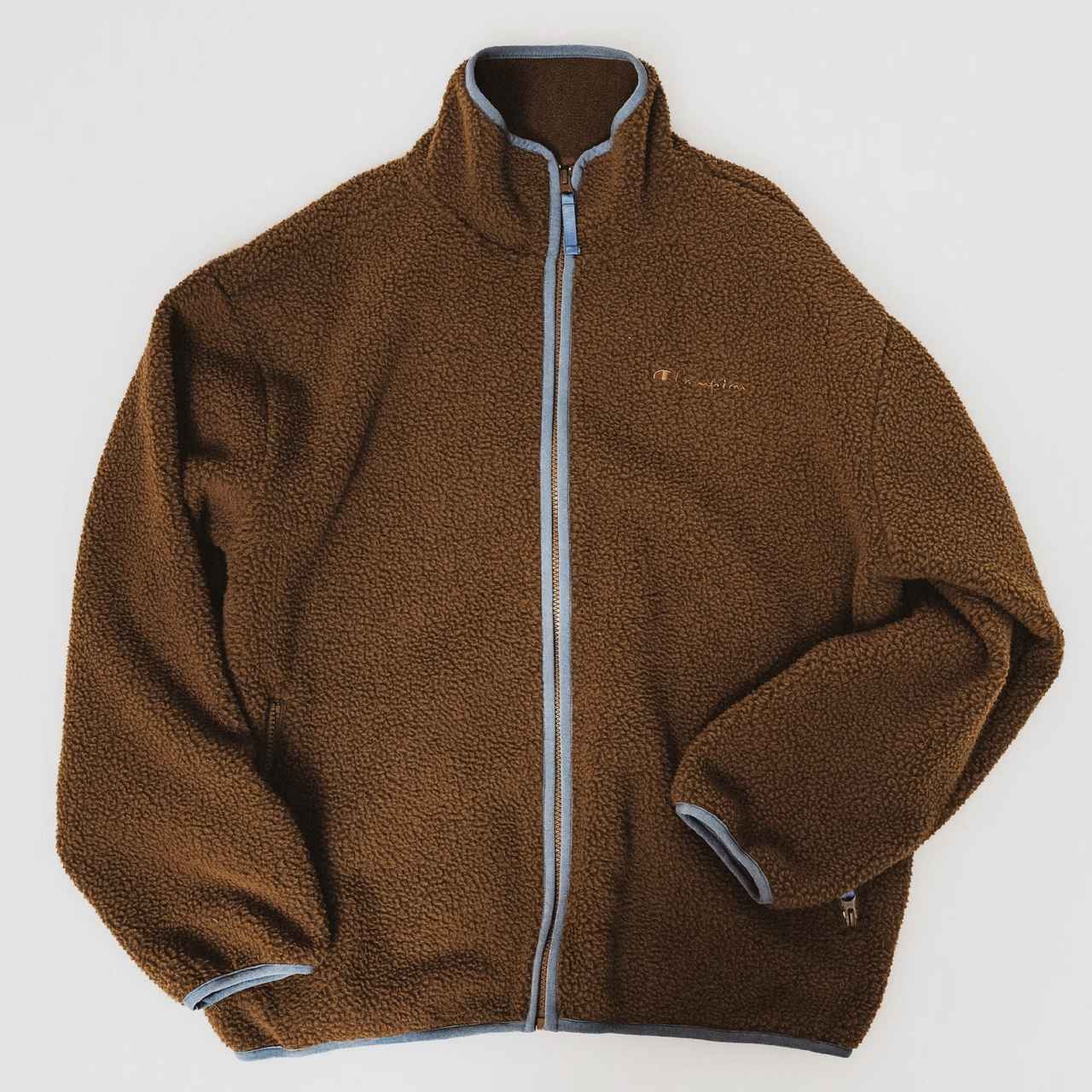 画像: 「別注 配色 ボアフリース パイピング ジャケット」¥11,990【チャンピオン】 出典:フリークス ストア