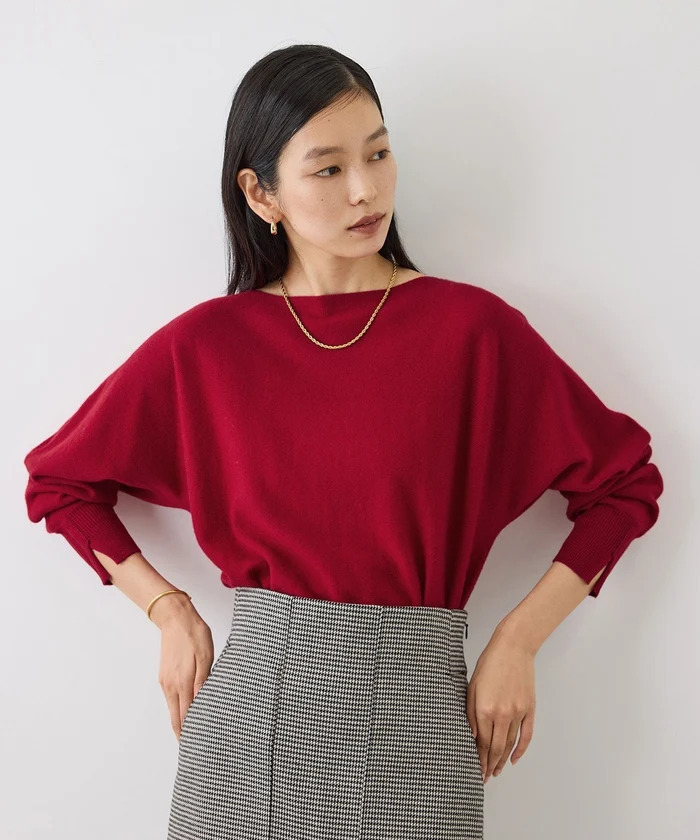 画像: カシミヤ100% ボートネックドルマンスリーブニット（ワイン）¥29,700（ロペ） ◾️11月上旬発売予定　◾️J'aDoRe・店舗限定サイズ  出典：ロペ