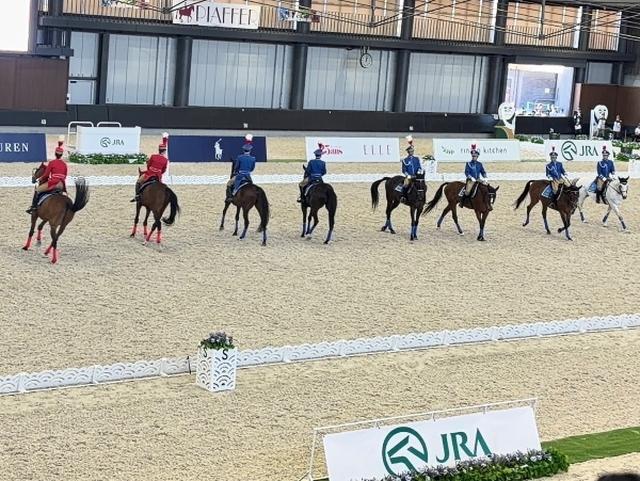 画像: 圧巻のホースショー