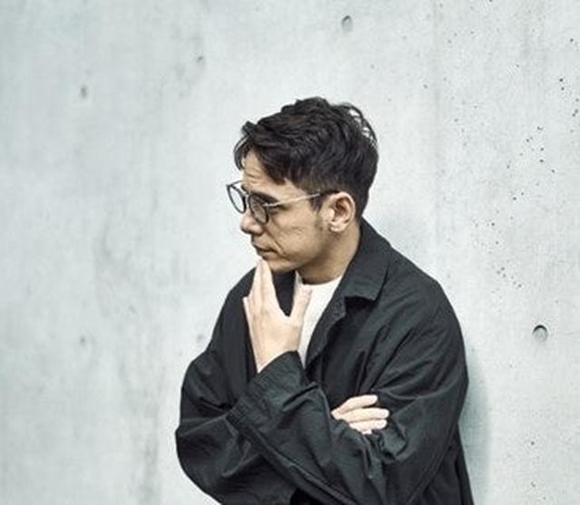 画像: 樹脂と金属のコンビフレーム