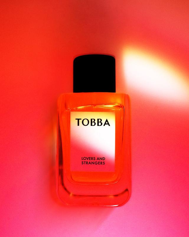 画像: LOVE AND STRANGERS /eau de parfum 販売価格 :50mL 34,100円 10mL 10,890円 *全て税込