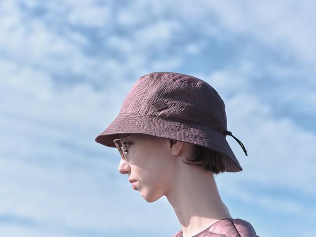 画像: NYLNYLON TAFFETA BUCKET HAT ¥9,350(税込) / DK,PINK