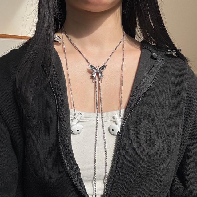 画像: イヤホン×ジュエルネックレス(バタフライ)