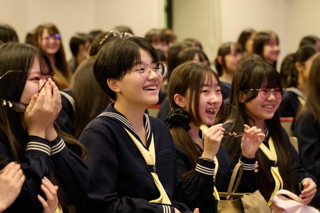 画像2: 女子聖学院中学校高校が採用、教育現場から目の紫外線対策醸成へ