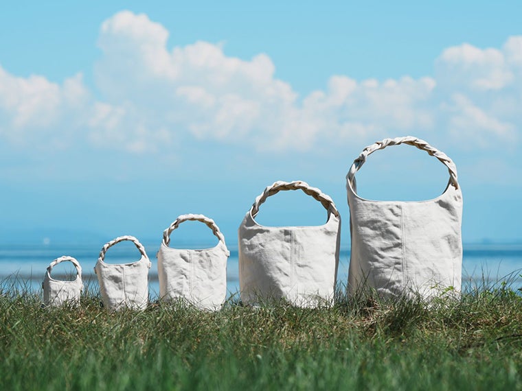 織田のバック 琵琶湖のヨシ使い三つ編みバッグが話題の鞄・雑貨ブランド「nuno ni