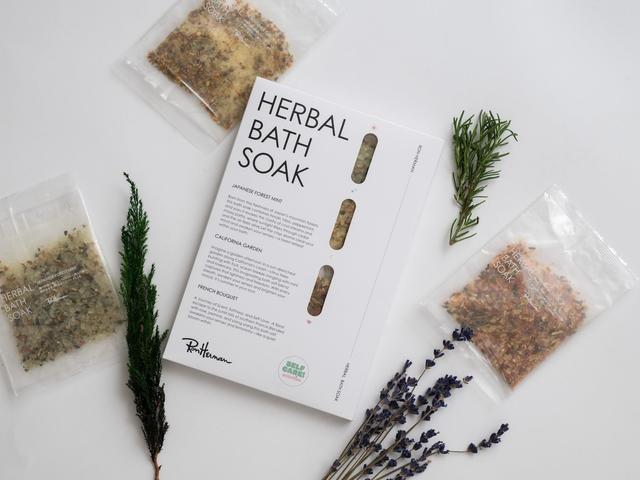 画像: Herbal Bath Soak Price: ¥2,860