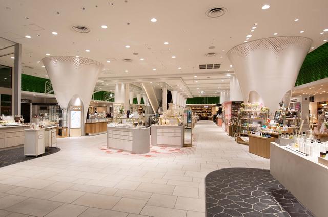 画像: ShinQs（1階）