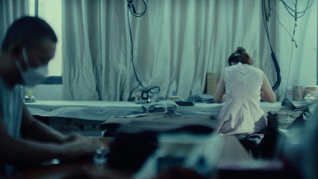 画像7: ・職人の手が生み出す、美しき一着。