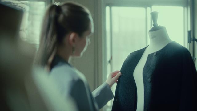 画像10: ・職人の手が生み出す、美しき一着。