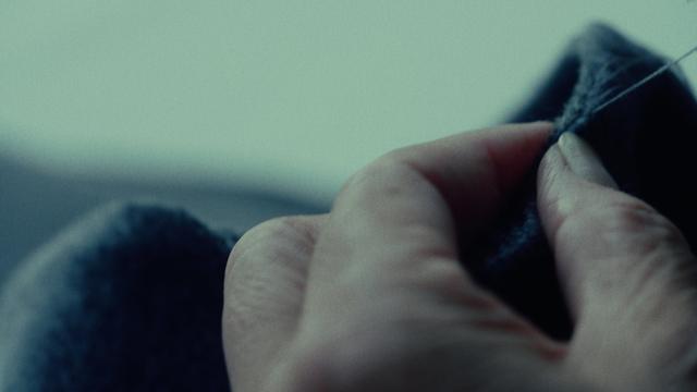 画像2: ・職人の手が生み出す、美しき一着。