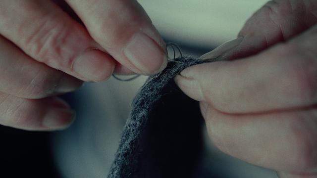 画像1: ・職人の手が生み出す、美しき一着。