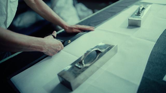 画像4: ・職人の手が生み出す、美しき一着。