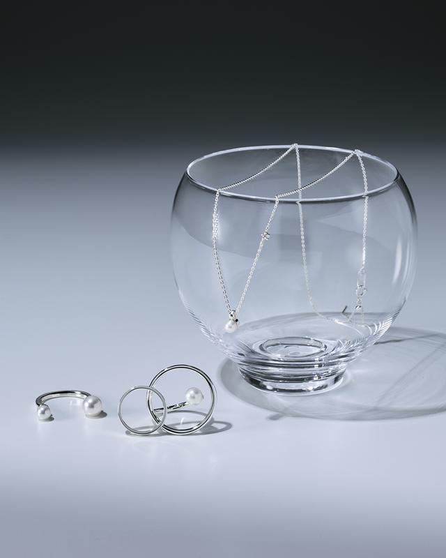 画像: リングセットやイヤークリップセットなど（1万6500～2万4200円）