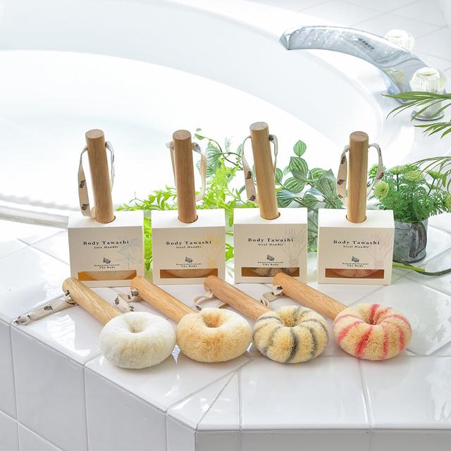 画像2: 100余年の伝統と技術が「ボディケア」を革新。天然素材で育む新時代「ナチュラルケア」