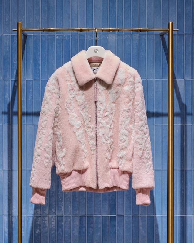 画像: ジャケット ￥1,708,300(税込) カサロエベ銀座限定