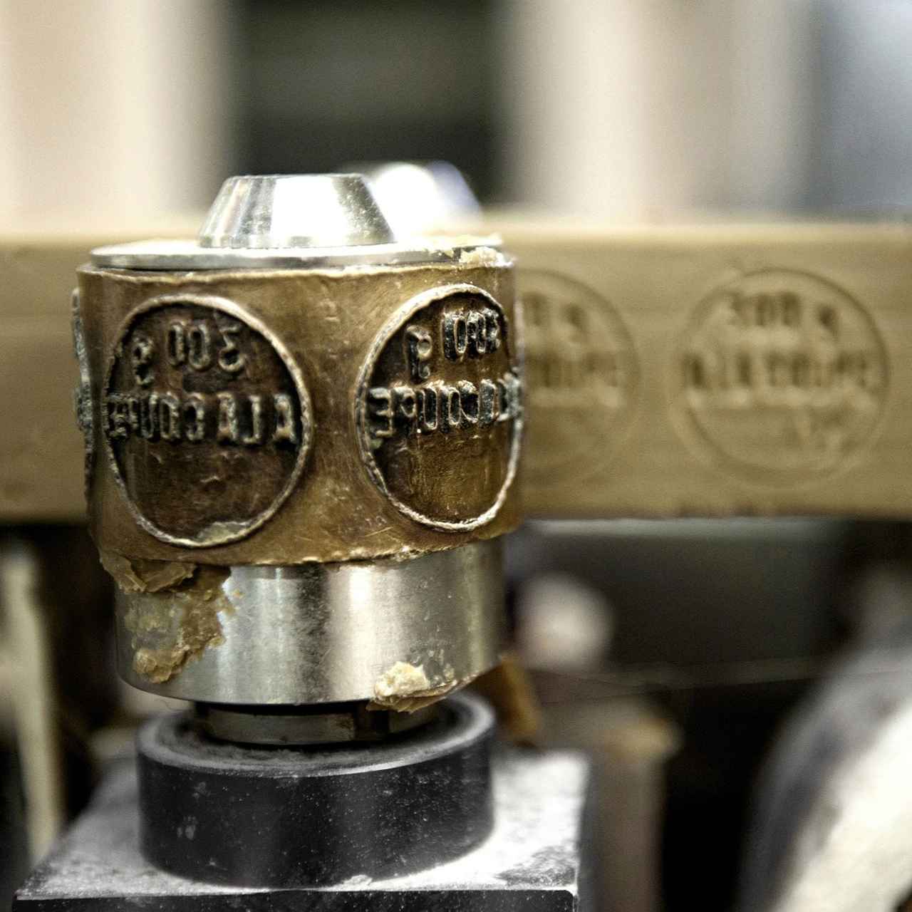 画像: ソープの刻印も受け継がれてきたもの