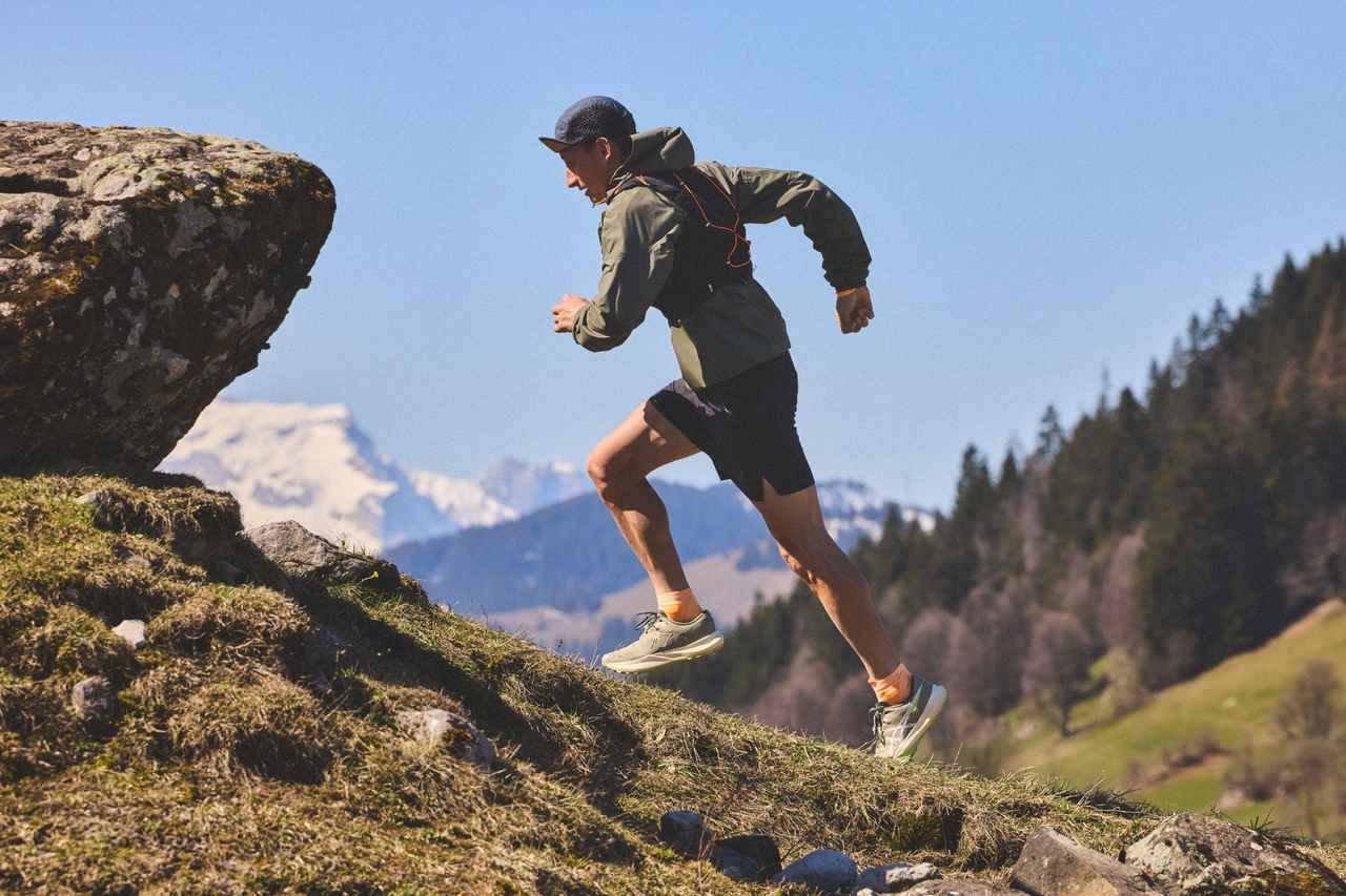 画像2: KARIMOKU RESEARCH CENTER　特別モデルの展示