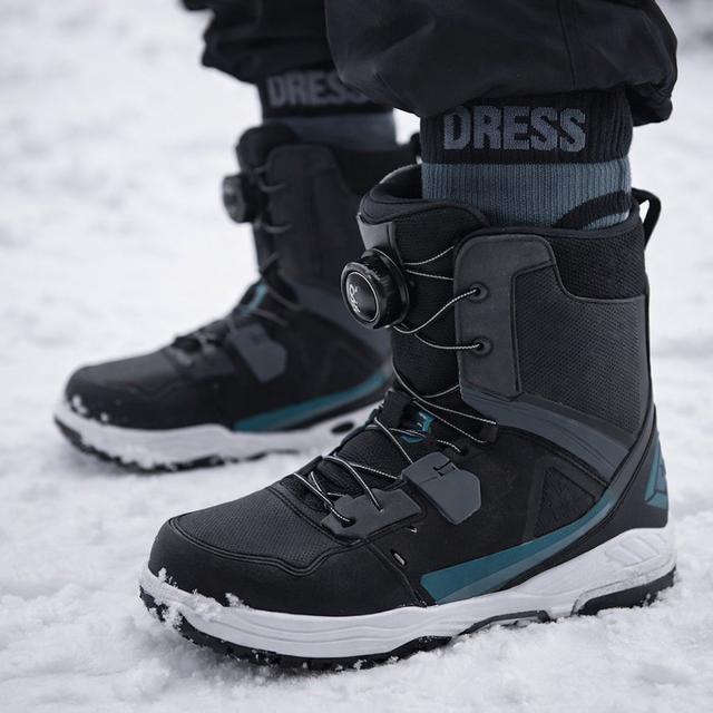 画像1: 防水シューズじゃなくていい “今ある靴”をアップデートする発想