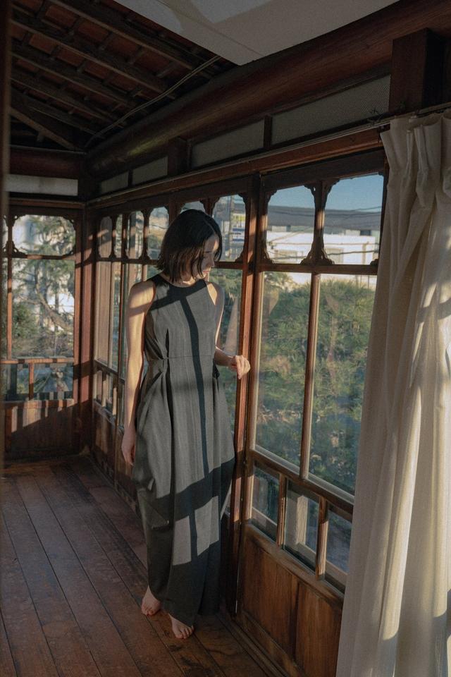 画像: 霞（グレー）