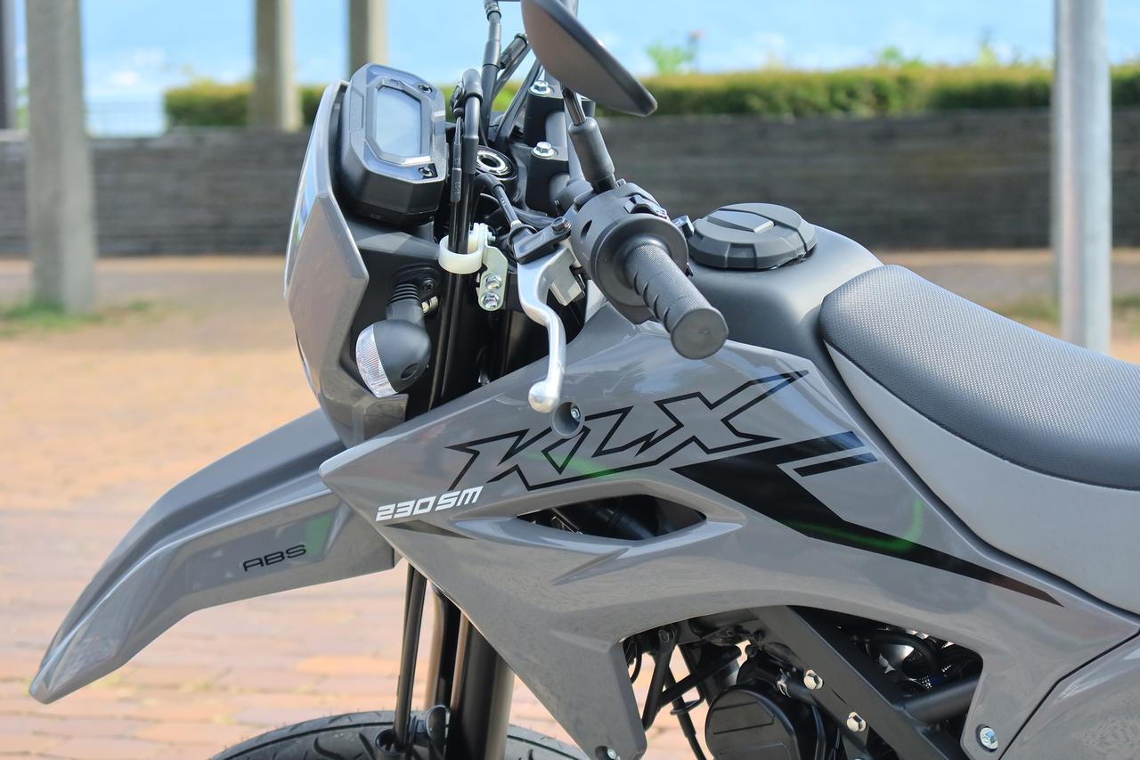 画像4: 排気量232cc、高速道路は酷なのか？