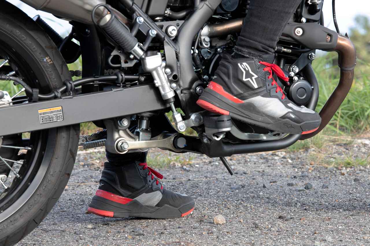 画像7: 見た目はクール、走りは軽快！ たっぷり乗って気づいた「KLX230SM」の魅力10選