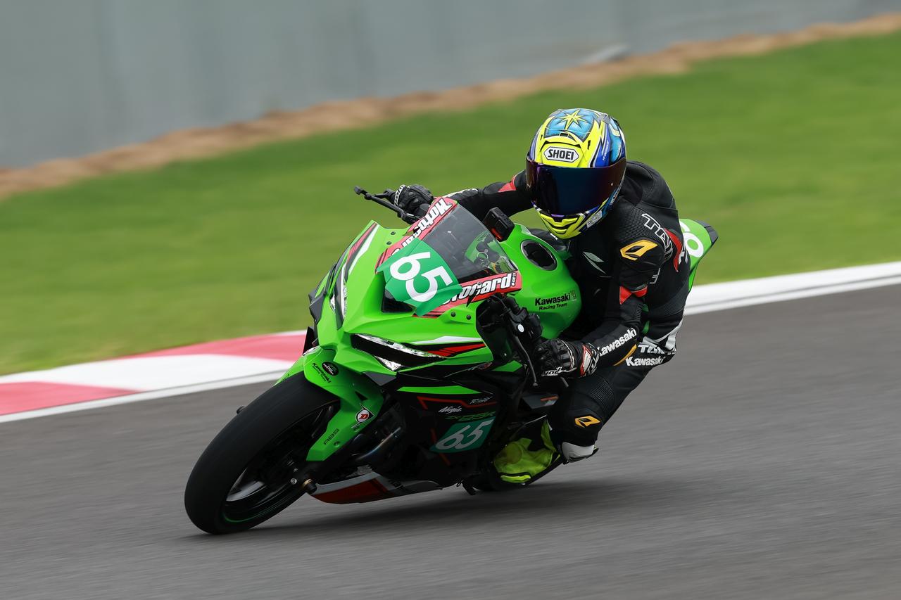 画像: ▲2025 Ninja Team Green Cup 第4戦 SPA直入 レディースクラスの優勝者・明珍理恵さん（チーム：M’s Factory-65）。