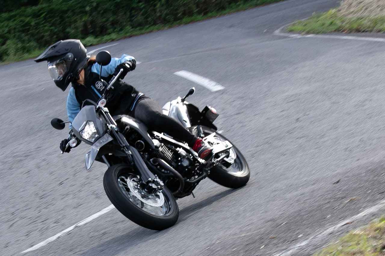 画像: アクセルを開けて走るのが気持ちいい