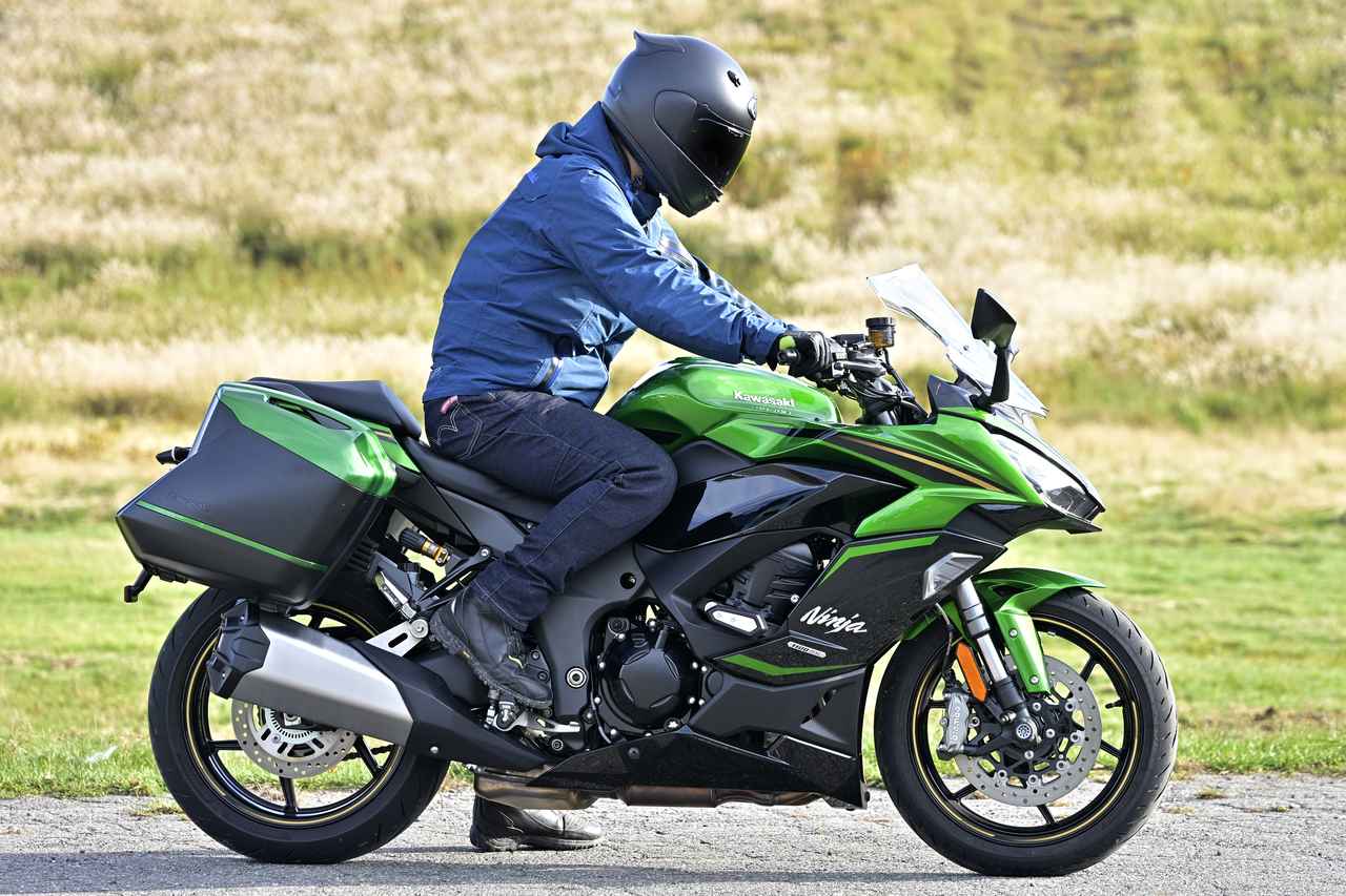 画像1: シート高:820mm ライダーの身長・体重:175cm・75kg