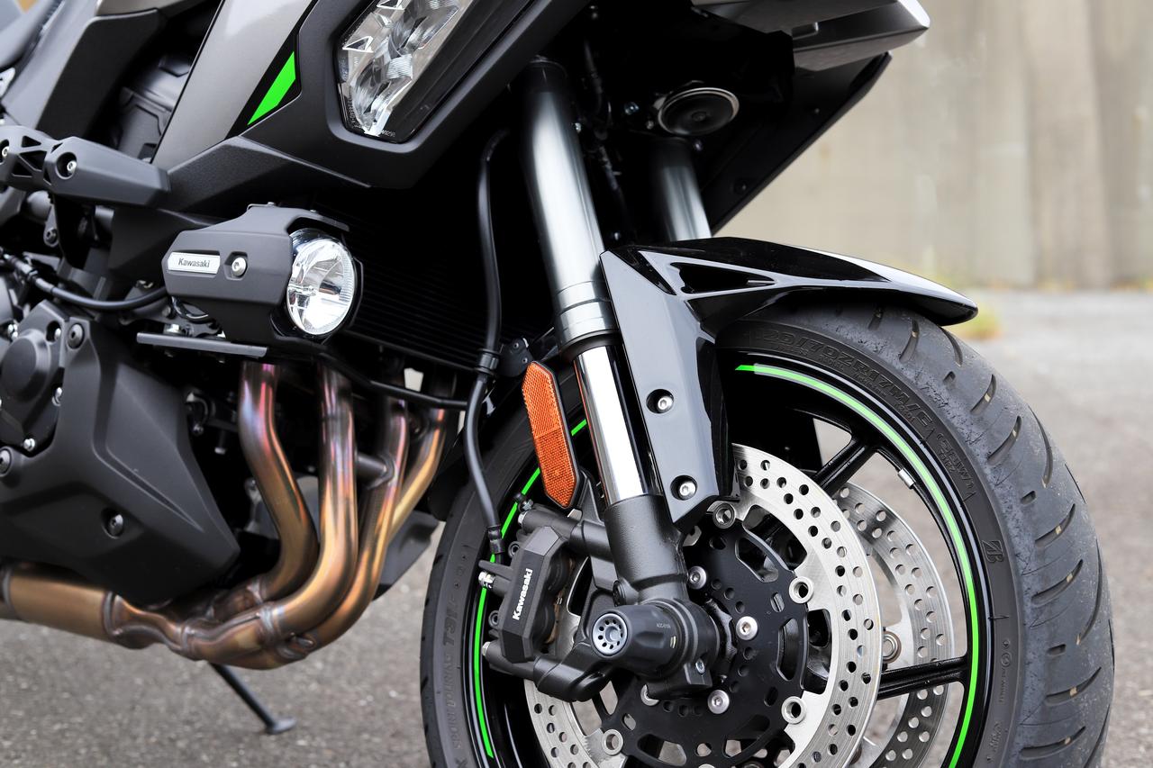 画像: ▲フロントにはΦ43mmのSHOWA社製倒立カートリッジタイプのフォークを装備。