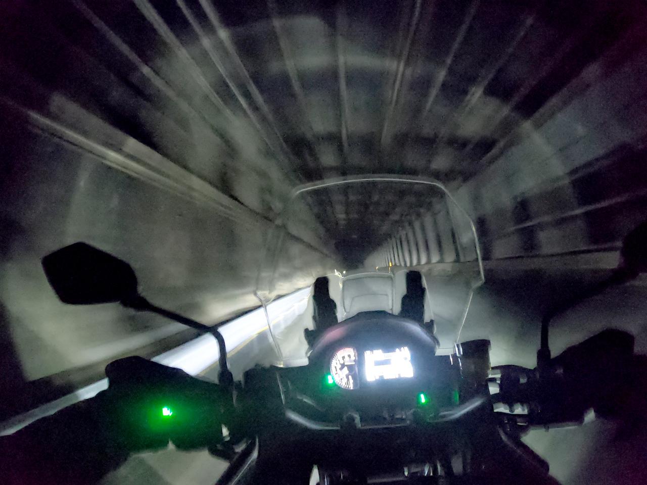 画像2: 夜間の走行も安心感が高い