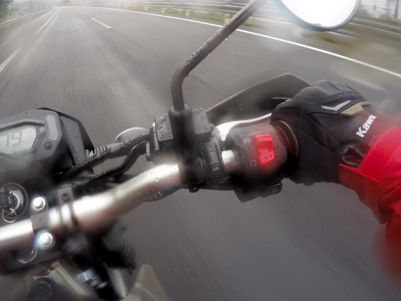 画像4: 高速道路で『S』特有の乗り心地を体感