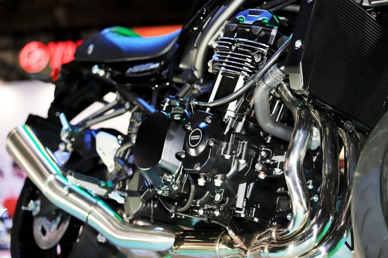 画像20: 新型「Z900RS」シリーズを世界初公開! Japan Mobility Show 2025のカワサキブースは見どころ満載|若月佑美さんはいち早く初公開モデルにタッチ