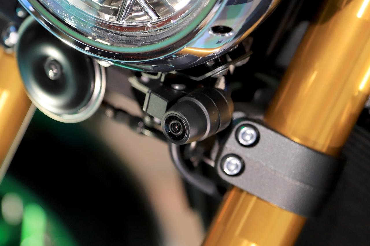 画像14: 新型「Z900RS」シリーズを世界初公開! Japan Mobility Show 2025のカワサキブースは見どころ満載|若月佑美さんはいち早く初公開モデルにタッチ