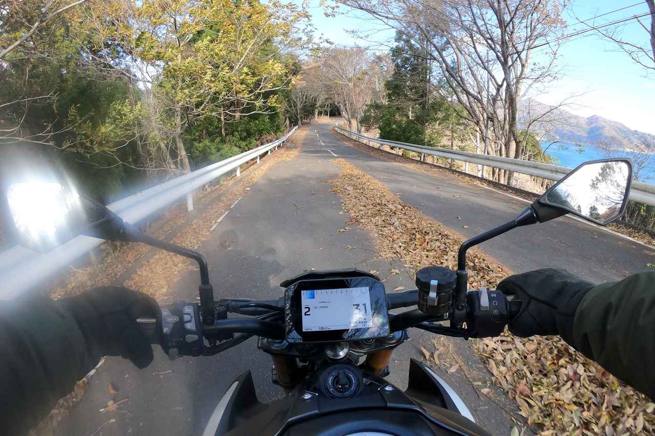 画像2: ▲御番所公園とコバルトラインを結ぶ道は、落ち葉にご用心。