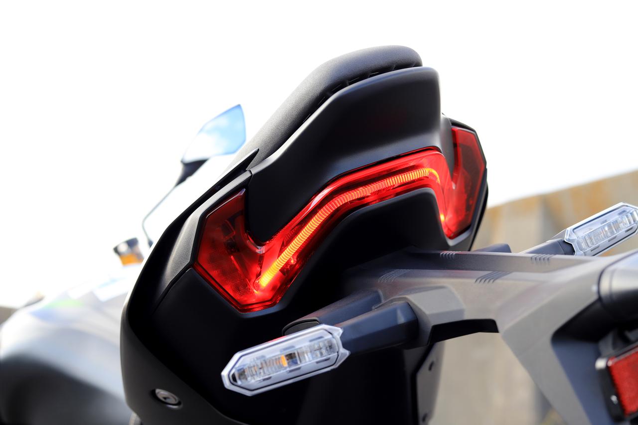 画像6: 「Z900 SE」1000km試走レビュー｜街中・高速道路・ワインディングを走って感じた特徴をシチュエーション別に徹底紹介